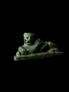 King Amenhotep III Lion Statue: Rare Egyptian Replica, Handmade - Image 6