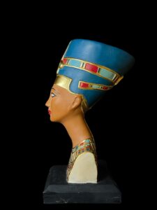 Handmade Nefertiti Bust Statue: Egyptian Queen Replica - Image 6