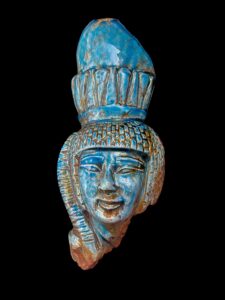 Handcarved Flamestone Egyptian Queen Statue: Rare Ancient Model - Image 6