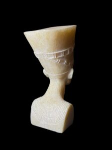 Handmade Nefertiti Bust Statue: Egyptian Queen Replica - Image 6