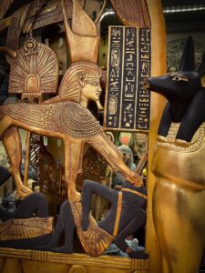 King Tutankhamun Ceremonial Shield Replica: Rare Egyptian Collection - Image 6