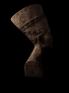 Handmade Egyptian Queen Nefertiti Bust: Rare Museum Replica - Image 6