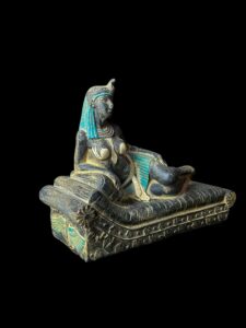 Handcrafted Egyptian Cleopatra Statue: Ancient Queen Figurine - Image 6