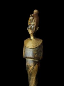 Egyptian King Tutankhamun Statue: Museum Sculpture - Image 6