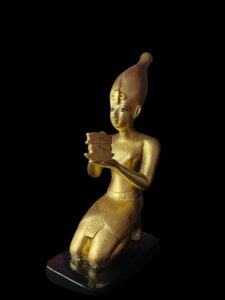 Egyptian King Tutankhamun Statue: Museum Replica - Image 6
