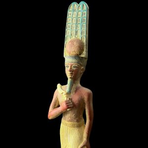 Egyptian God Amun Statue: Museum Replica - Image 7