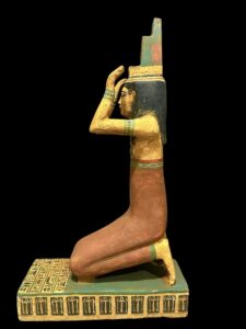 Vintage Goddess Isis statue, unique Isis goddess Statue. - Image 7