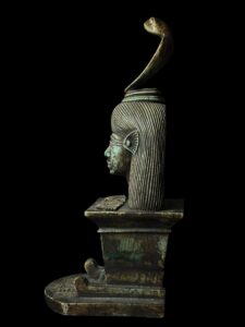 Rare Hathor statue from Ancient Egypt. 1 of 1 . The one-of-a-kind Hathor sculpture. - Image 7