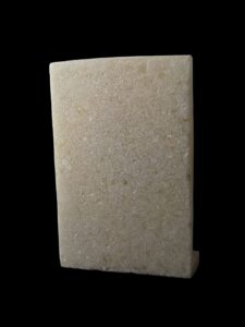 Alabaster Queen Hatshepsut Statue: Egyptian Art - Image 7