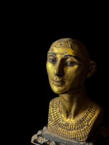 Handmade Nefertiti Bust Statue: Egyptian Queen Replica - Image 7