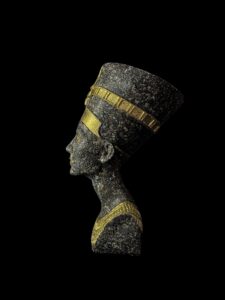 Black Nefertiti Bust Statue: Handmade Egyptian Queen Replica - Image 7