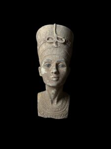 Handmade Nefertiti Bust Statue: Egyptian Queen Replica - Image 7