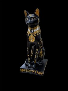 Large Ancient Egyptian Goddess Bastet statue, Home decor statues made in Egypt - Image 7