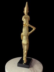 Egyptian King Tutankhamun Statue: Museum Replica - Image 7