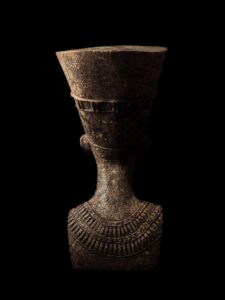 Handmade Egyptian Queen Nefertiti Bust: Rare Museum Replica - Image 7