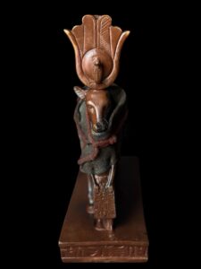 Goddess Hathor Statue with Amenhotep II: Museum Replica - Image 7