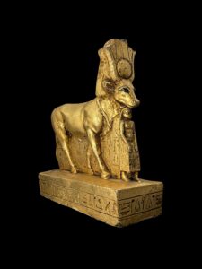 Goddess Hathor Statue with Amenhotep II: Vintage Egyptian Replica - Image 8