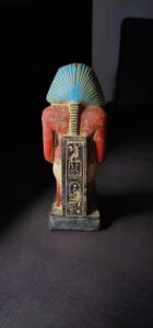 Thutmose III Statue: Egyptian Pharaoh Museum Replica - Image 8