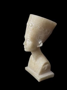 Handmade Nefertiti Bust Statue: Egyptian Queen Replica - Image 8
