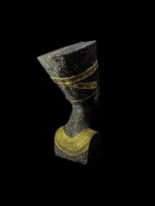Black Nefertiti Bust Statue: Handmade Egyptian Queen Replica - Image 8