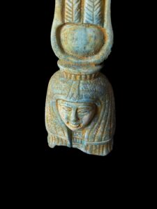 Handcarved Flamestone Egyptian Queen Statue: Ancient Decor - Image 8