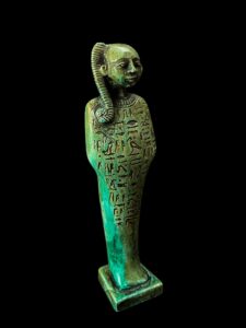 Handcarved Flamestone Egyptian Queen Statue: Rare Ancient Model - Image 8