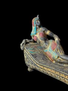 Large Egyptian Queen Cleopatra Statue: Handcrafted Home Decor - Image 9