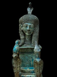 Handcarved Flamestone Egyptian Queen Statue: Rare Ancient Decor - Image 9