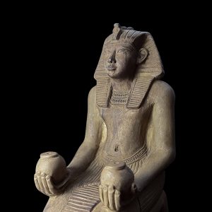 Thutmose III Statue: Egyptian Pharaoh Museum Replica - Image 9