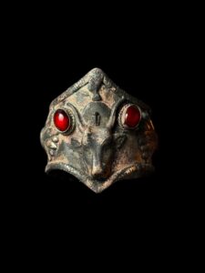 Goddess Hathor Bracelet: Hand-Carved Egyptian Jewelry - Image 10