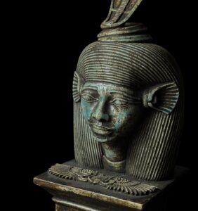 Rare Hathor statue from Ancient Egypt. 1 of 1 . The one-of-a-kind Hathor sculpture. - Image 10
