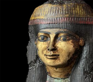 Handcarved Stone Egyptian Queen Statue: Rare Ancient Model - Image 10