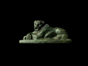 King Amenhotep III Lion Statue: Rare Egyptian Replica, Handmade - Image 10