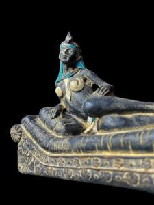 Handcrafted Egyptian Cleopatra Statue: Ancient Queen Figurine - Image 10